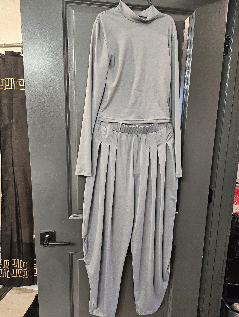 2 Pc Grey Set - Picture 2 of 8